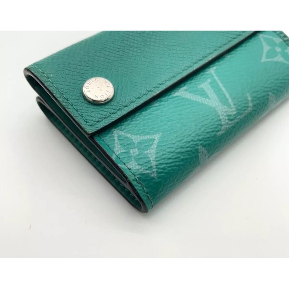 Auth Louis Vuitton Taigarama Green Discovery Compact Wallet W/B and dust bag - Picture 7 of 16